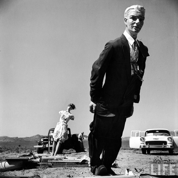 Mannequins-from-an-Atomic-Bomb-Test-Site-in-Nevada-during-the-Mid-50s